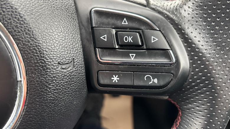 MG Hs 1.5 T-GDI Excite 5dr DCT Petrol Hatchback